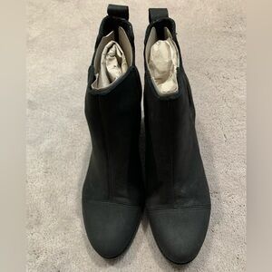 Tom’s Everly Black Oiled Leather Boots NIB Size 9.5